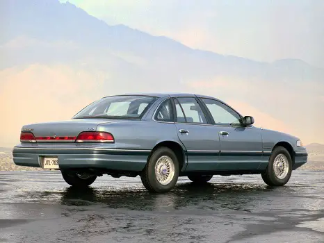 Ford Crown Victoria (1992-1997) – Sicherungskasten