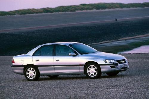 Opel Omega B (1994-2003) – Sicherungskasten