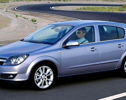 Opel Astra H (2004-2009) – Sicherungskasten