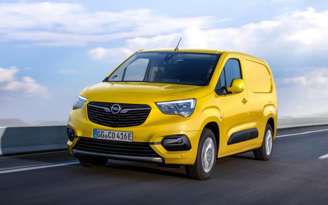 Opel Combo E (2019-2022) – Sicherungskasten