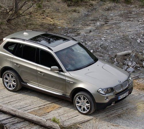 BMW X3 E83 (2004-2010) – Sicherungskasten