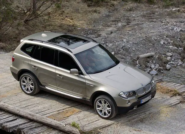 BMW X3 E83 (2004-2010) – Sicherungskasten