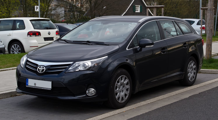 Toyota Avensis T27 (2009-2017) – Sicherungskasten