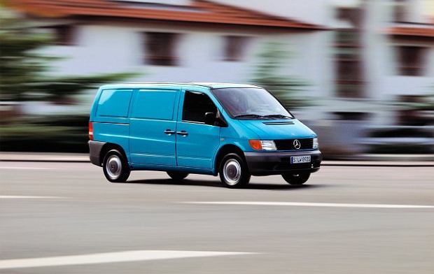 Mercedes-Benz Vito W638 (1996-2003) – Sicherungskasten