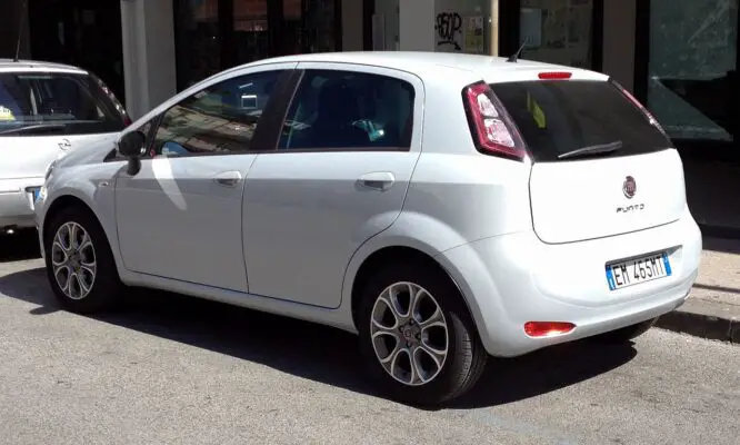 Fiat Punto 2012 (2012-2018) – Sicherungskasten