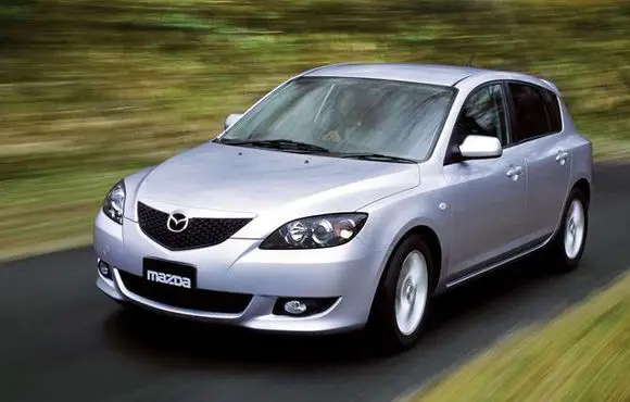 Mazda 3 (2004-2005) – Sicherungskasten