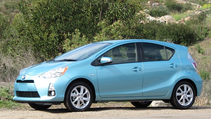 Toyota Prius C (2011-2016) – Sicherungskasten