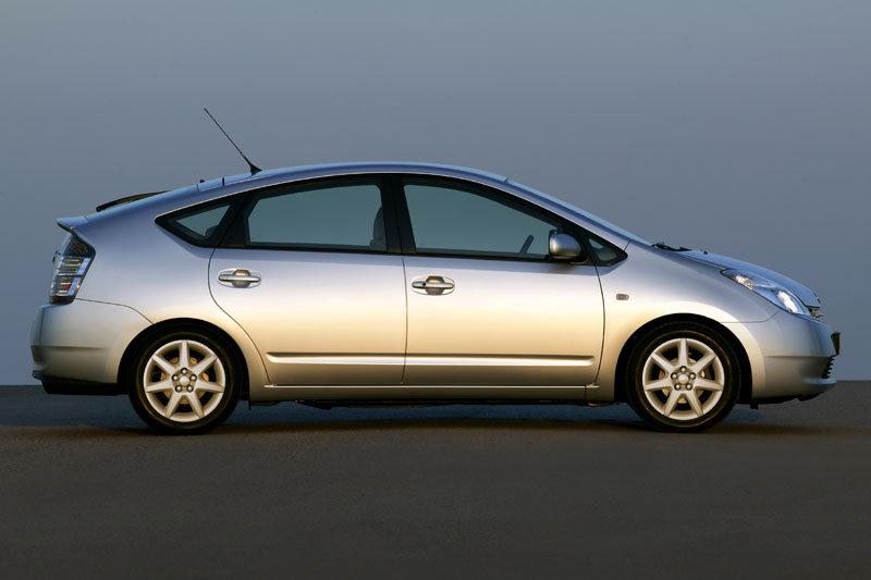 Toyota Prius XW20 (2004-2007) – Sicherungskasten