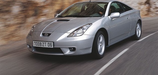 Toyota Celica (2001) – Sicherungskasten