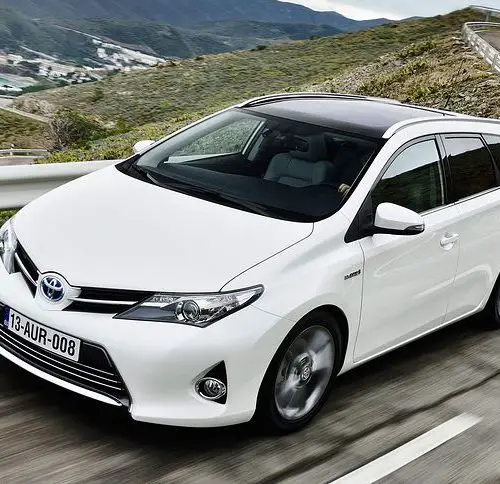 Toyota Auris Hybrid Touring Sports (2013-2016) – Sicherungskasten