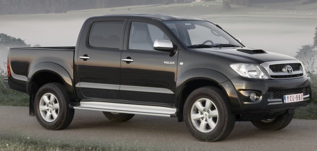 Toyota Hilux VII (2011-2013) – Sicherungskasten