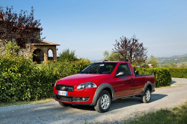 Fiat Strada (2007-2017) – Sicherungskasten