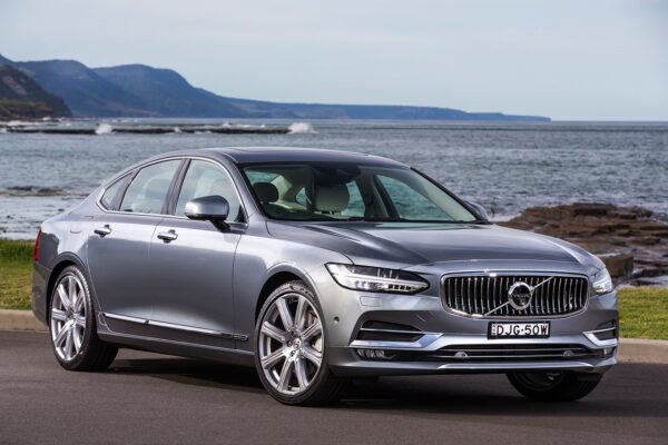 Volvo S90 (2016-2017) – Sicherungskasten