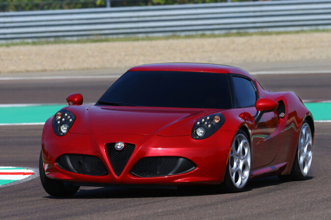 Alfa Romeo 4C (2013-2016) – Sicherungskasten