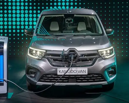 Renault Kangoo E-Tech (2022) – Sicherungskasten