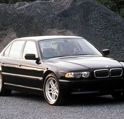 BMW 7 E38 (1994-2001) – Sicherungskasten