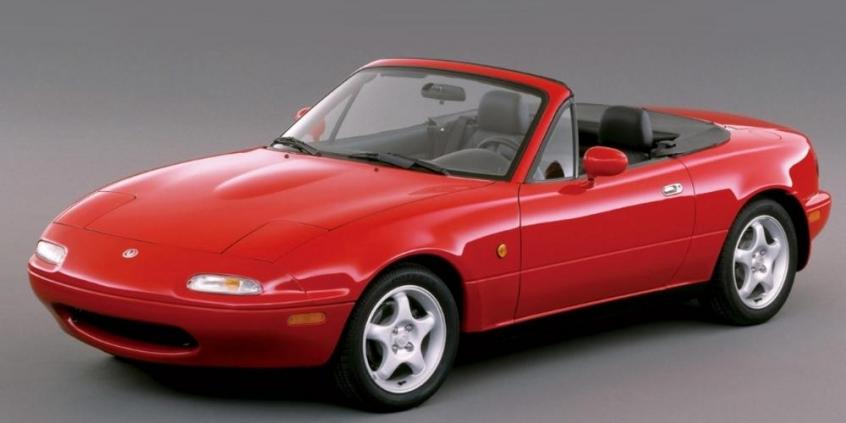 Mazda MX-5 (1989-1997) – Sicherungskasten