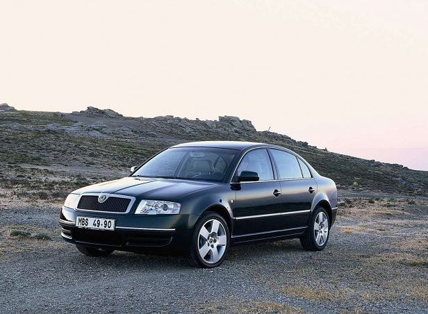 Skoda Superb (2006-2007) – Sicherungskasten