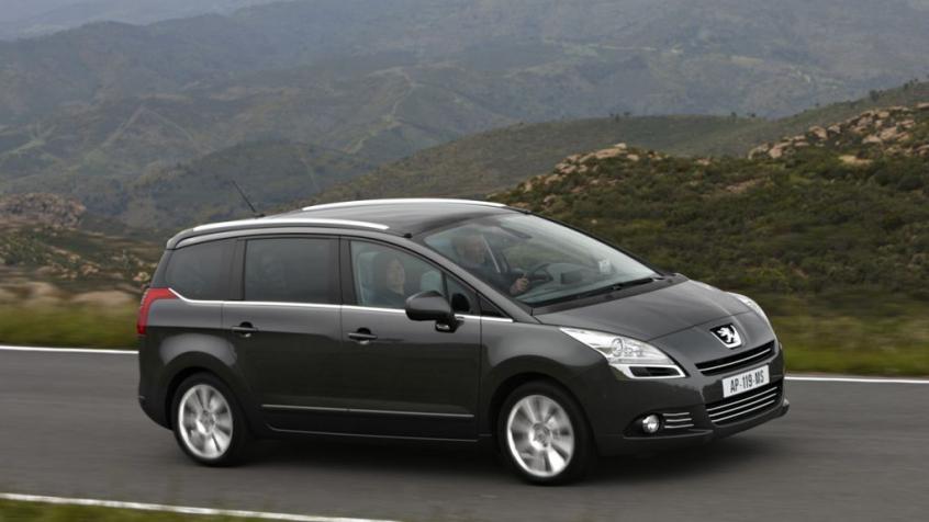 Peugeot 5008 (2013) – Sicherungskasten