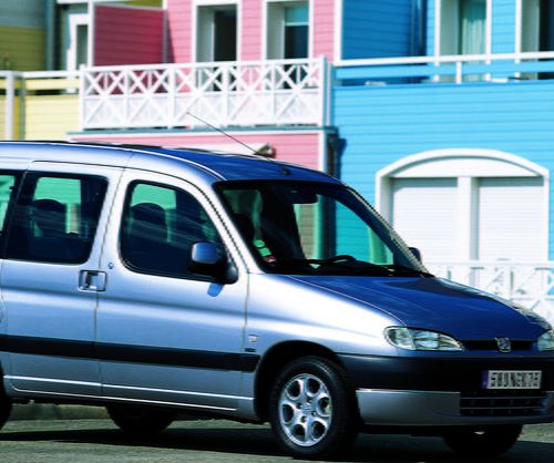 Peugeot Partner (2002) – Sicherungskasten