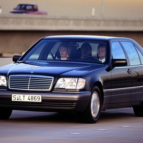 Mercedes-Benz S-Klasse w140 (1992) – Sicherungskasten