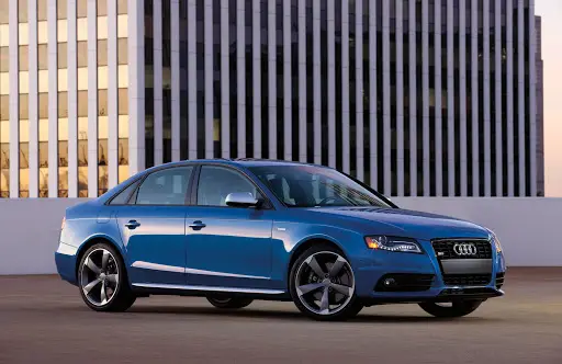 Audi S4 (2011-2012) – Sicherungskasten