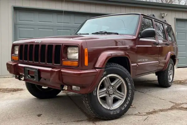 Jeep Cherokee XJ (1997-2001) – Sicherungskasten