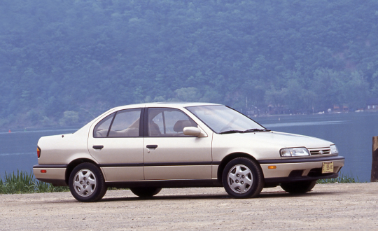 Infiniti G20 – P10 (1990-1996) – Sicherungskasten