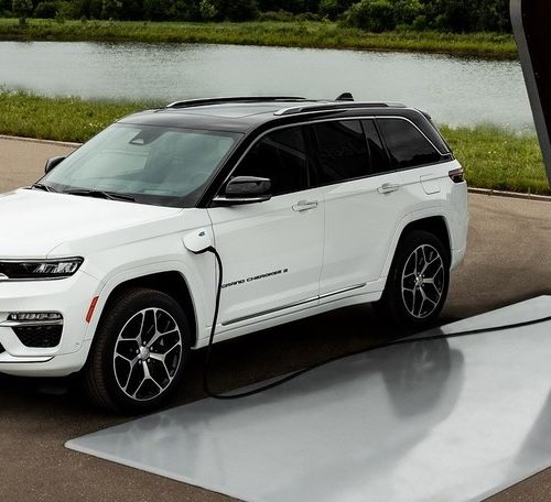 Jeep Grand Cherokee 4xe (2022) – Sicherungskasten