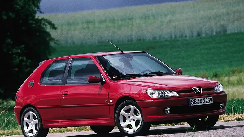 Peugeot 306 (1993-2002) – Sicherungskasten